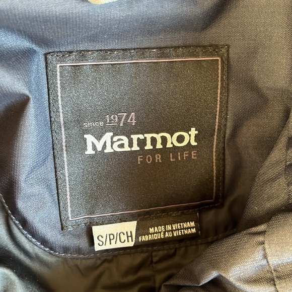 Marmot lightweight jacket - Picture 6 of 13